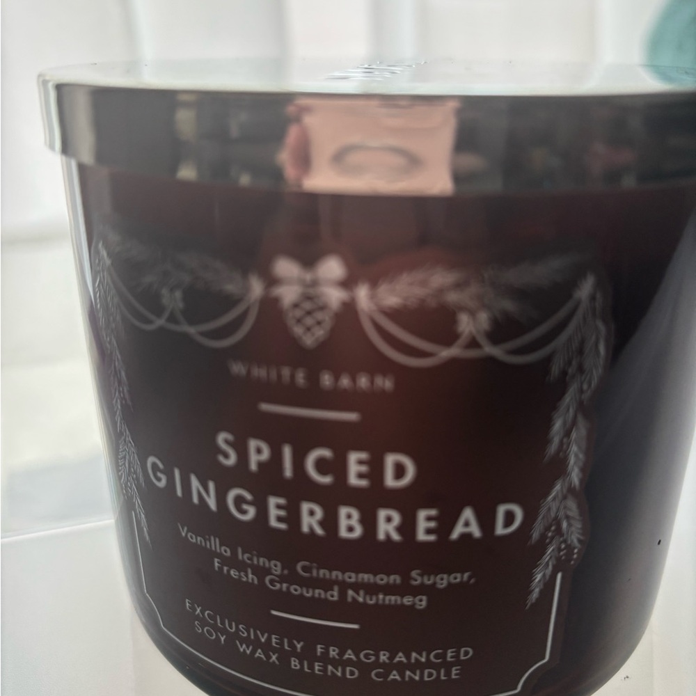 White Barn Spiced Gingerbread Candle -NEW ITEM Mmmm So Yummy Final Sale